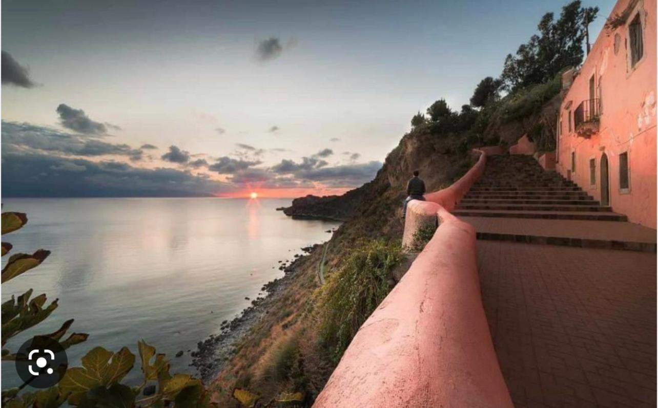 Apartamento La Casa Di Wioletta Barcellona Pozzo di Gotto Exterior foto