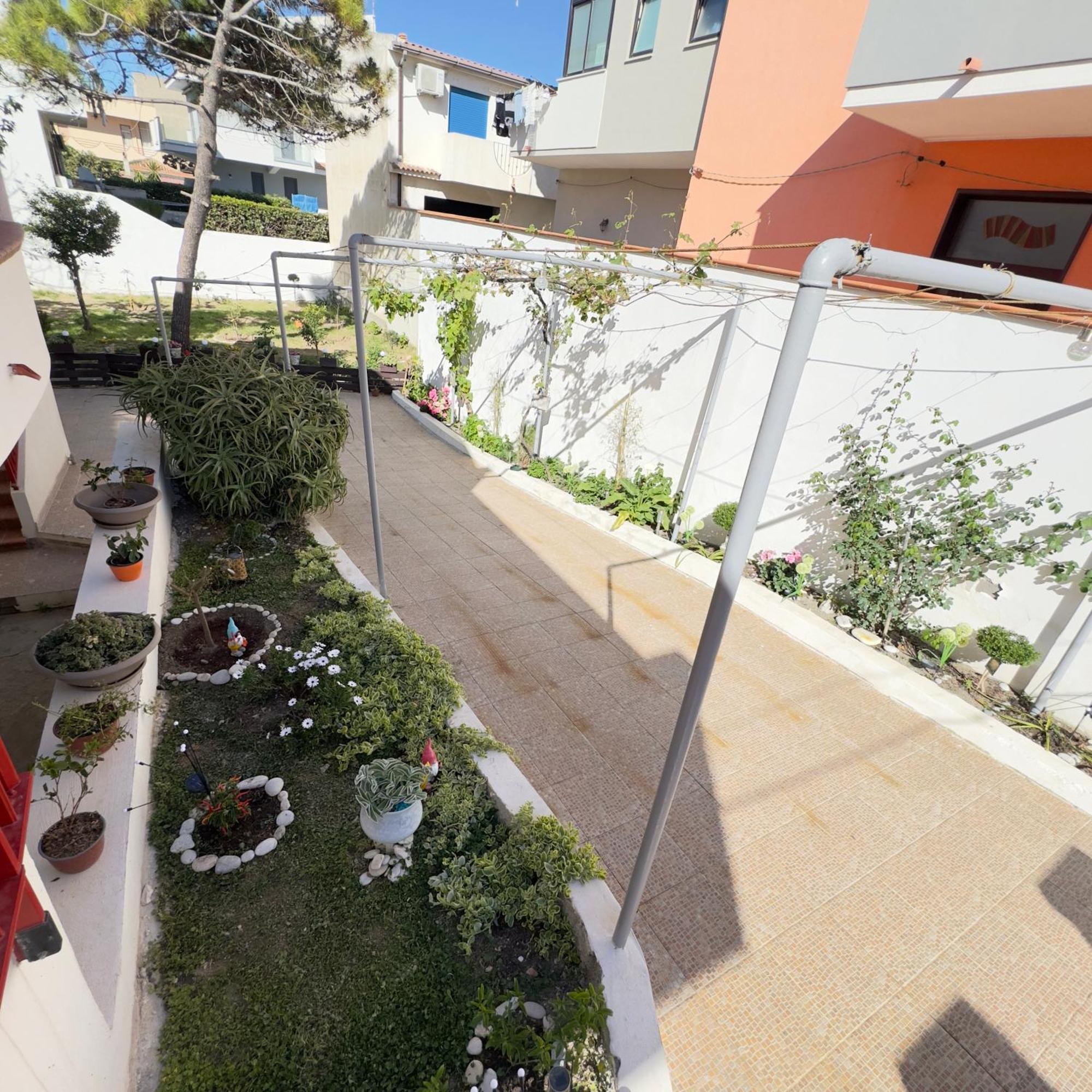 Apartamento La Casa Di Wioletta Barcellona Pozzo di Gotto Exterior foto